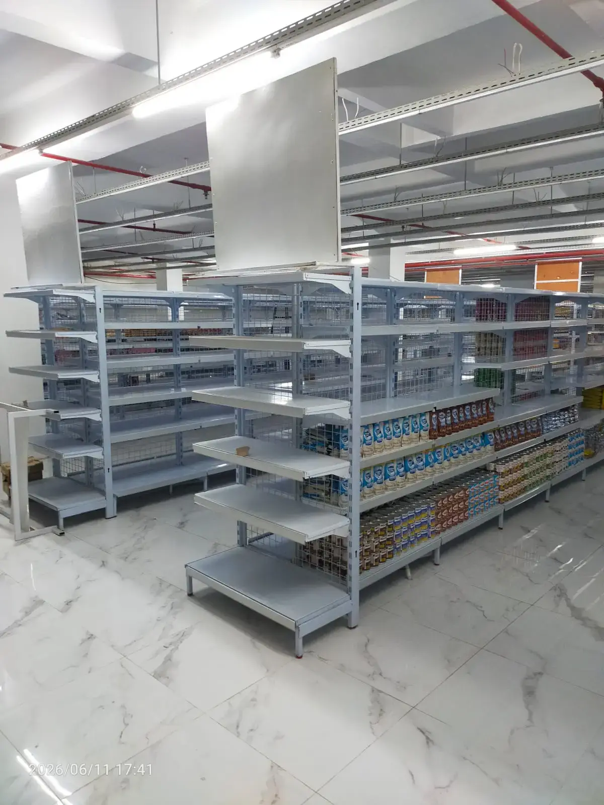 RS 40 — rak minimarket dari Rak Joman, showroom Serpong