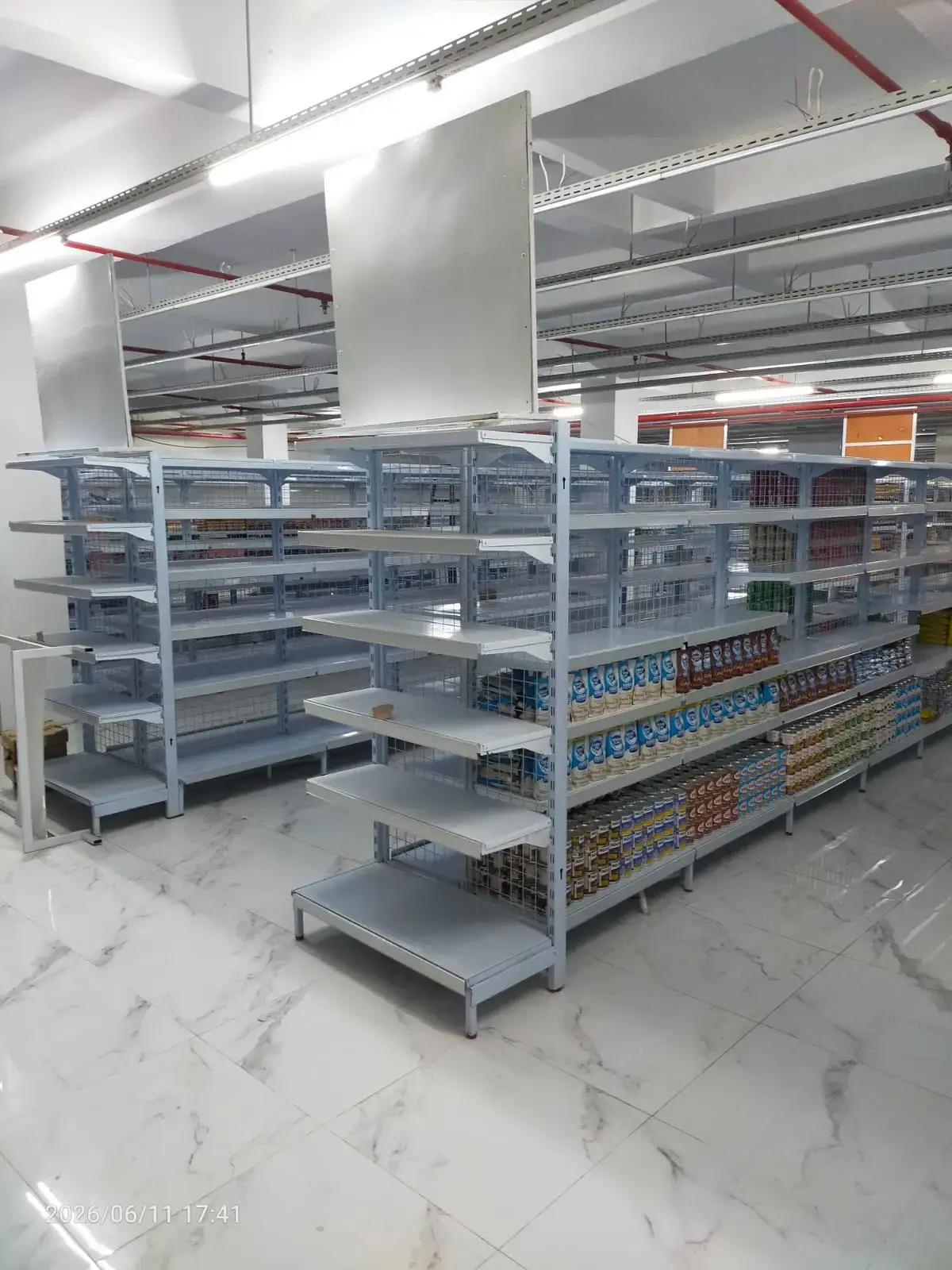Rak Minimarket — Gondola single, double, dan end untuk minimarket, toko kelontong, dan swalayan.