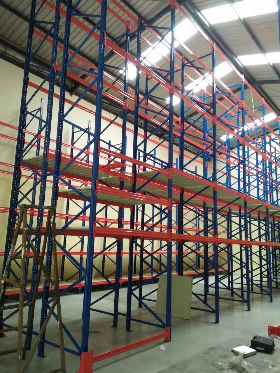 DC-92 — rak heavy duty dari Rak Joman, showroom Serpong